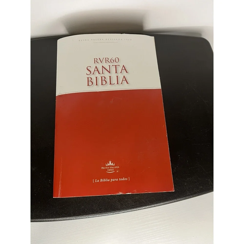 RVR60-Santa Biblia - EdiciÃ³n econÃ³mica (Spanish Edition) - Like New‎